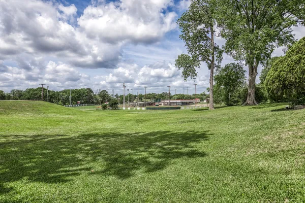 $289,000 | 407 West Glenn Street, Bellville, TX 77418