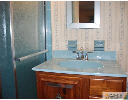5 Chandler Road Edison, NJ 08820 - Photo 11 of 23
