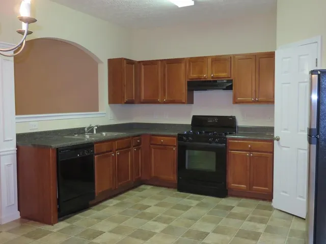 $1,800 | 2190 Hawks Bluff Trail Northwest, Lawrenceville, GA 30044