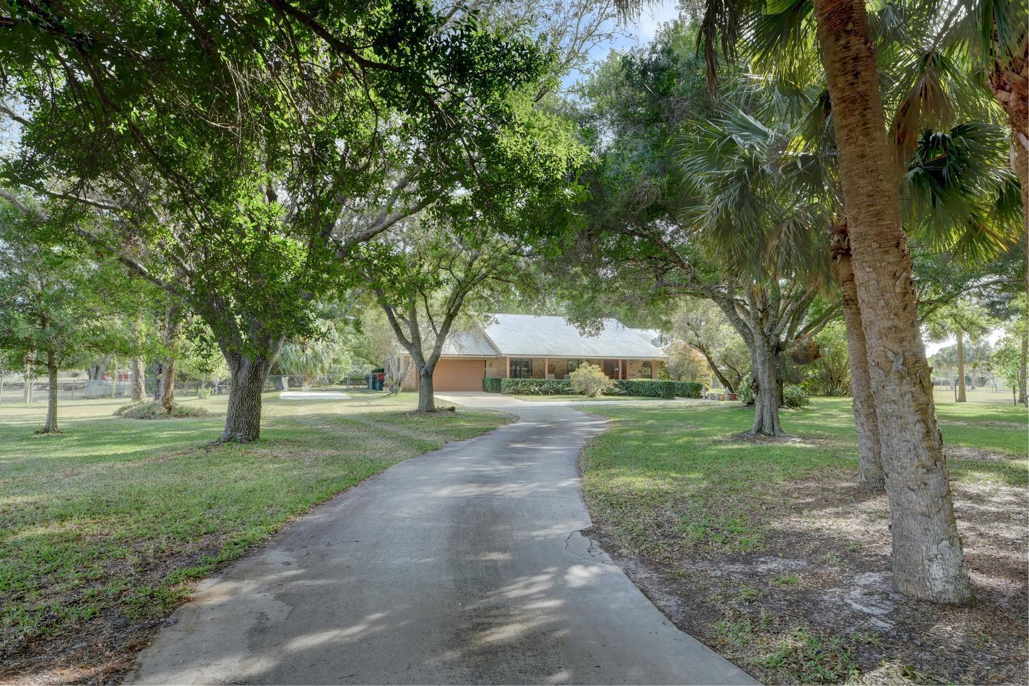 10725 Henrys Road Fort Pierce, FL 34945 - Photo 2 of 44 1