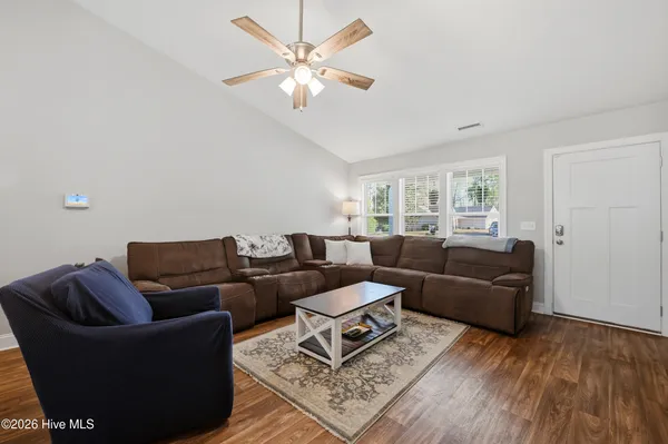 $324,900 | 107 Milam Court, Burgaw, NC 28425