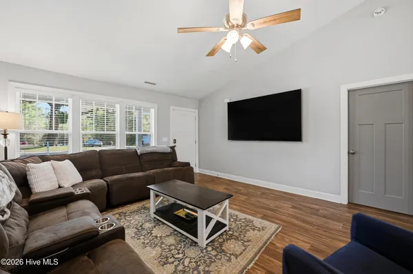 $324,900 | 107 Milam Court, Burgaw, NC 28425