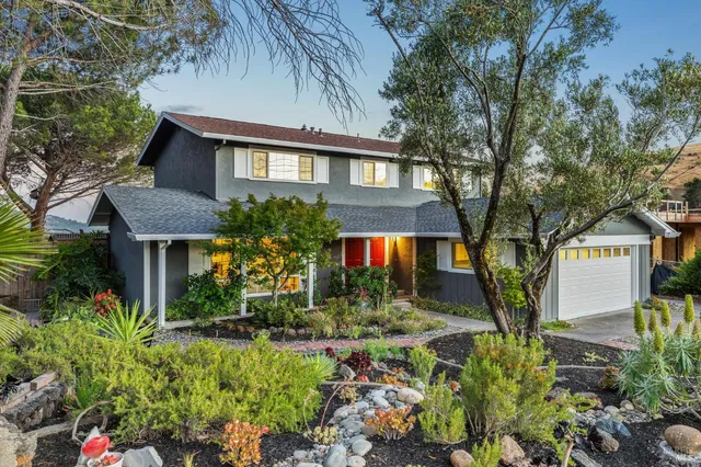 $1,738,400 | 16 Montevideo Way, San Rafael, CA 94903