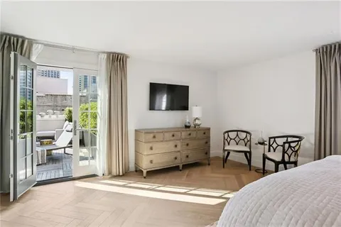 $3,900,000 | 416 Common Street, Unit PHB, New Orleans, LA 70130