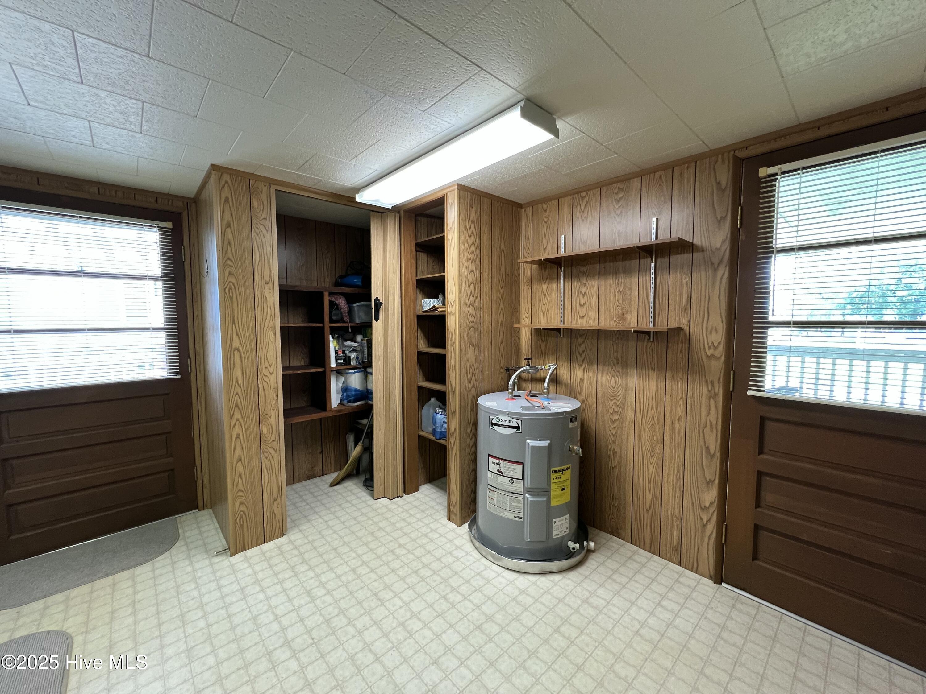 258 Hideaway Road Belhaven, NC 27810 - Photo 38 of 73 Laundry/mud room
