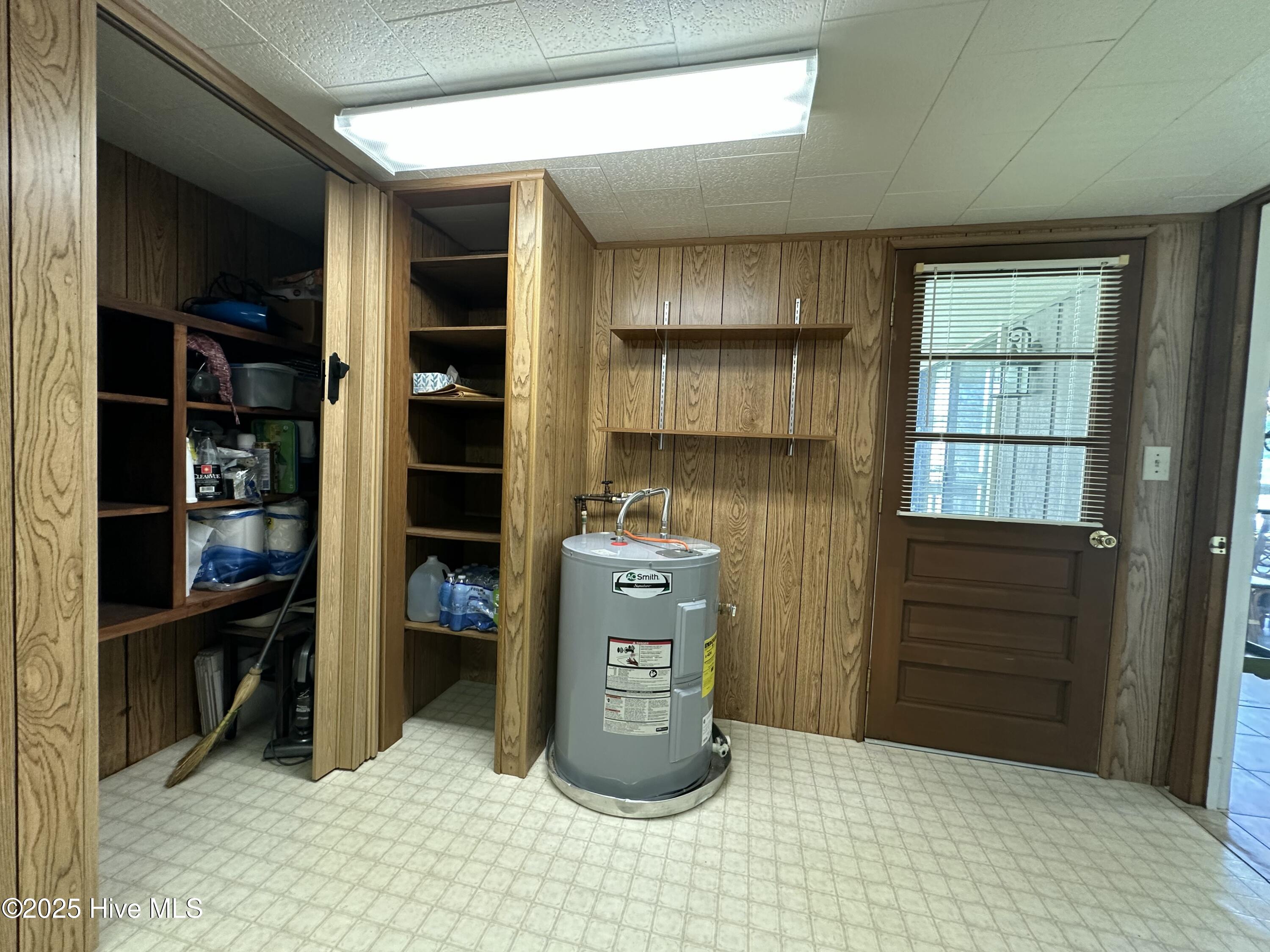 258 Hideaway Road Belhaven, NC 27810 - Photo 39 of 73 Laundry/mud room