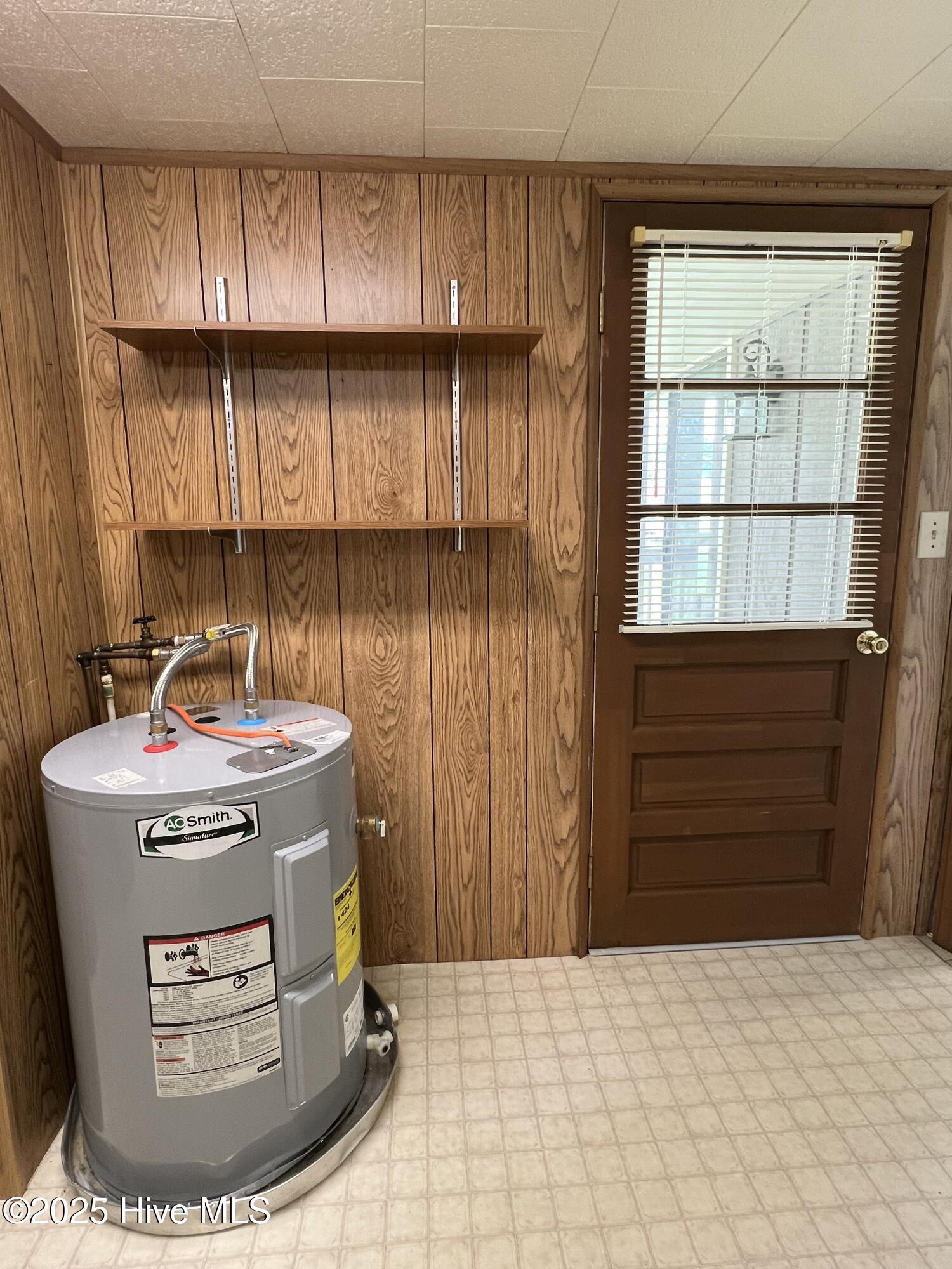 258 Hideaway Road Belhaven, NC 27810 - Photo 40 of 73 water heater in laundry room