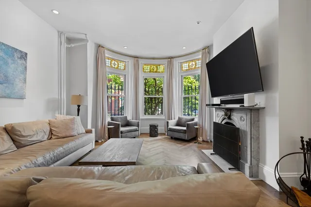 $10,500 | 117 St Botolph Street, Unit 1, Boston, MA 02115