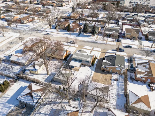 $495,000 | 8832 Osceola Avenue, Morton Grove, IL 60053