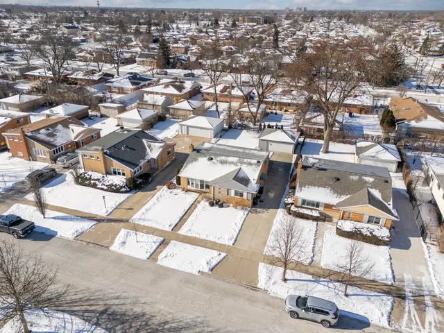 $495,000 | 8832 Osceola Avenue, Morton Grove, IL 60053