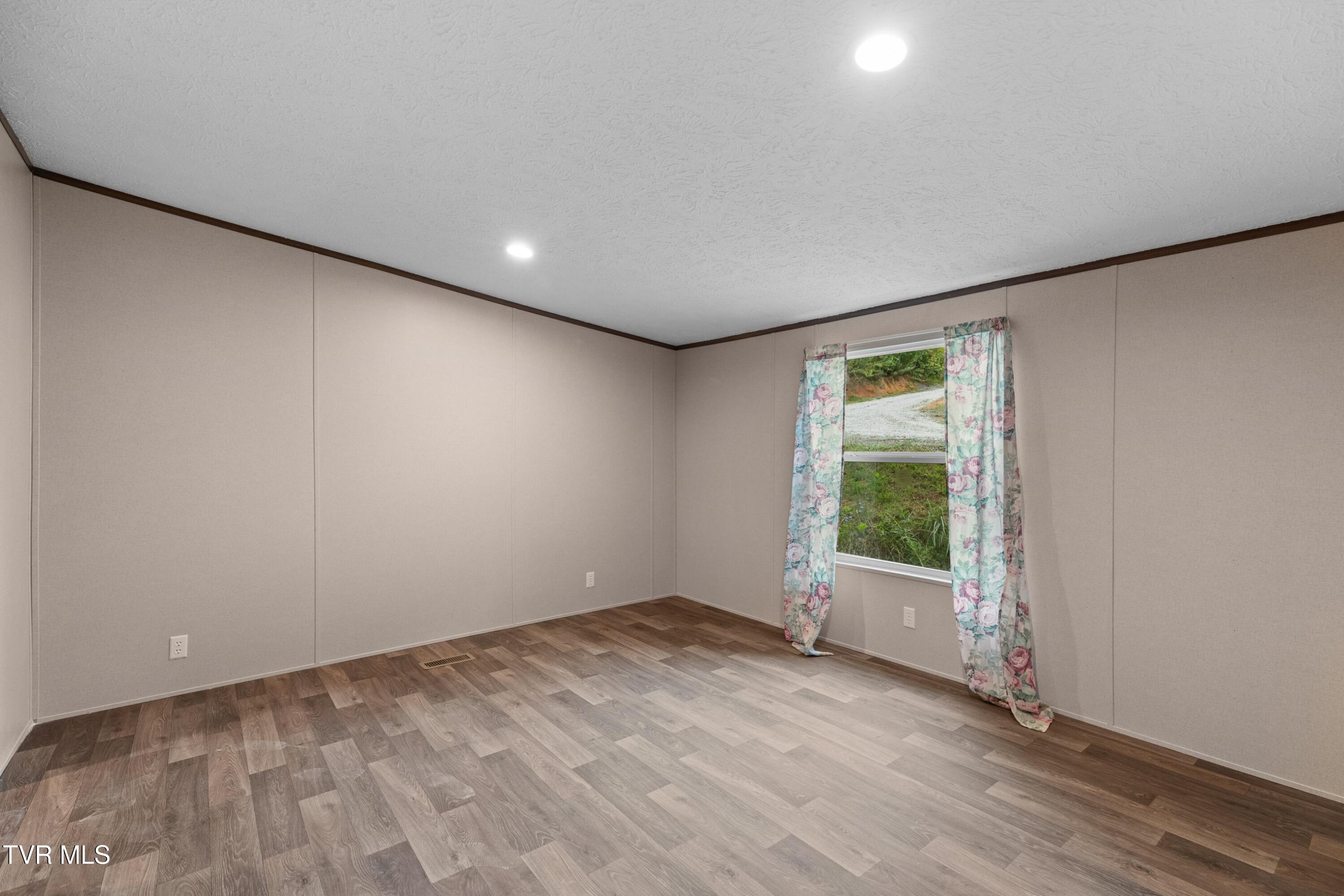 814 Pullen Road Whitesburg, TN 37891 - Photo 14 of 27 014-814PullenRoad-Whitesburg-TN-37891-SM