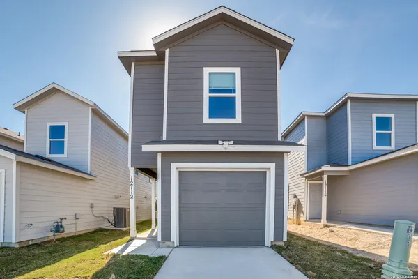 $1,500 | 12112 La Cuchilla, San Antonio, TX 78245