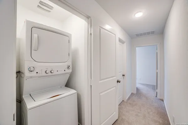 $1,500 | 12112 La Cuchilla, San Antonio, TX 78245