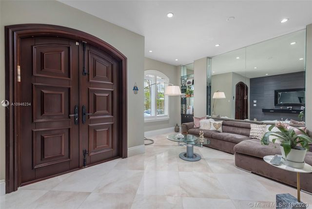 $4,100,000 | 520 N Parkway, Golden Beach, FL 33160