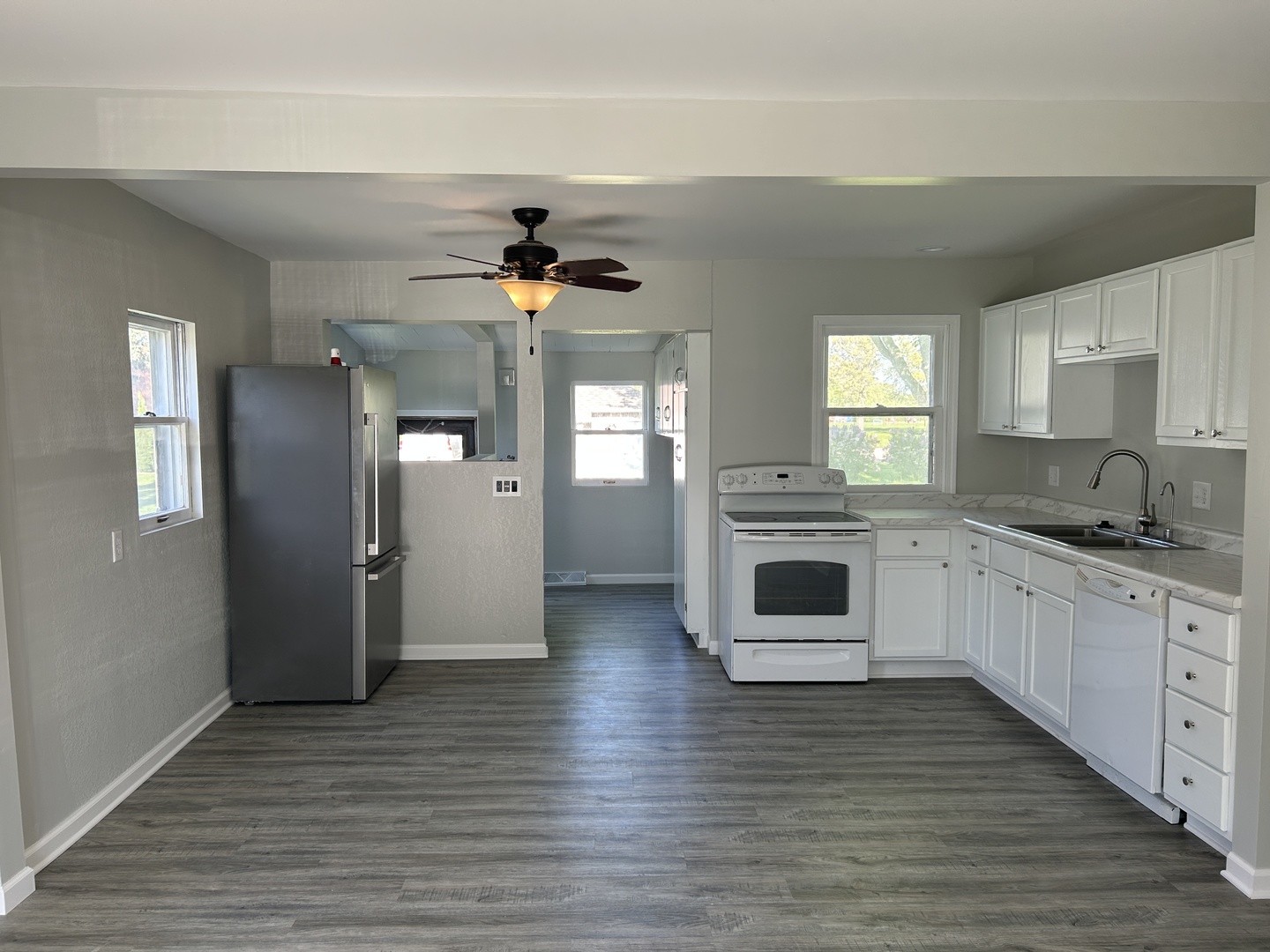 227 A Street Genoa, IL 60135 - Photo 2 of 10