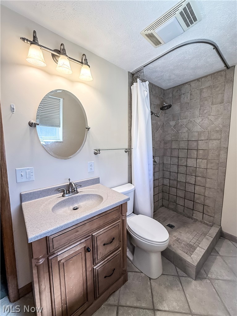 108 36th Street Vienna, WV 26105 - Photo 11 of 41 Primary Bathroom first floor