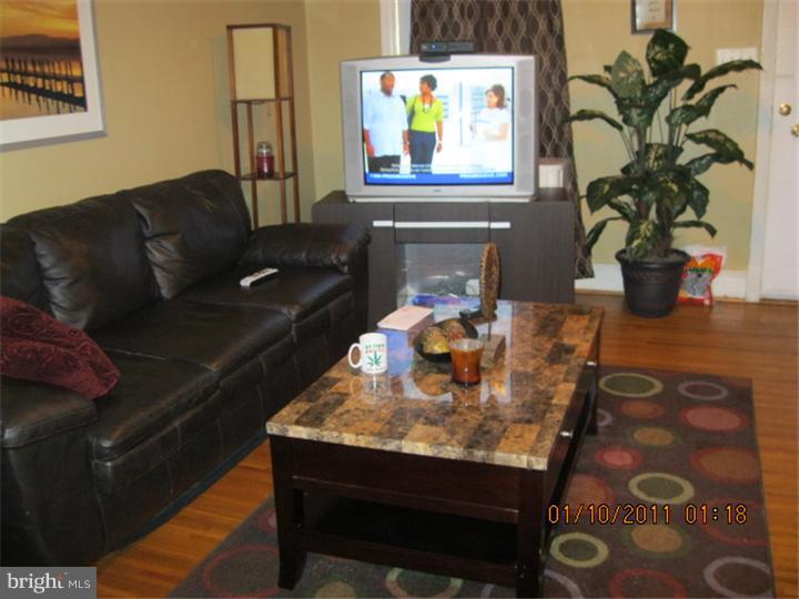 251 Maypole Road Upper Darby, PA 19082 - Photo 2 of 8 Living Room