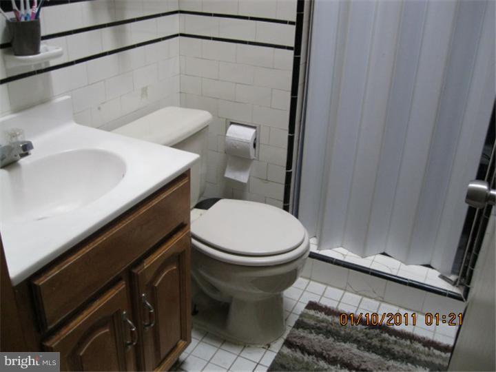 251 Maypole Road Upper Darby, PA 19082 - Photo 7 of 8 Bathroom
