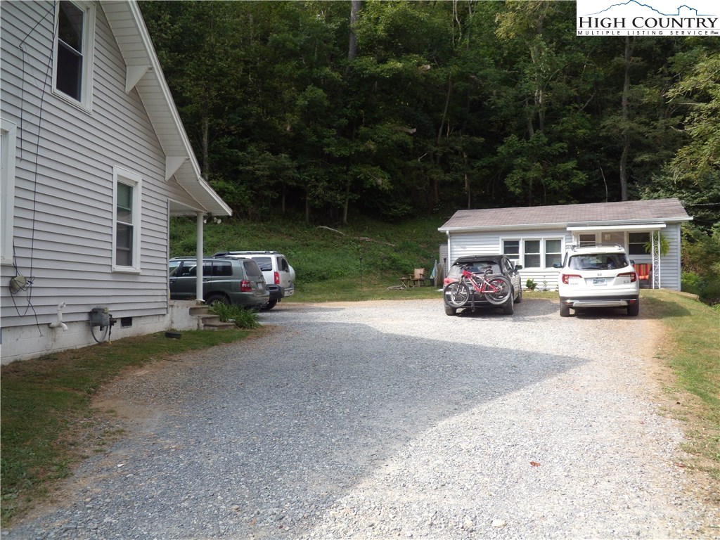 508 Green Street Boone, NC 28607 - Photo 3 of 21 Gallery Image 3