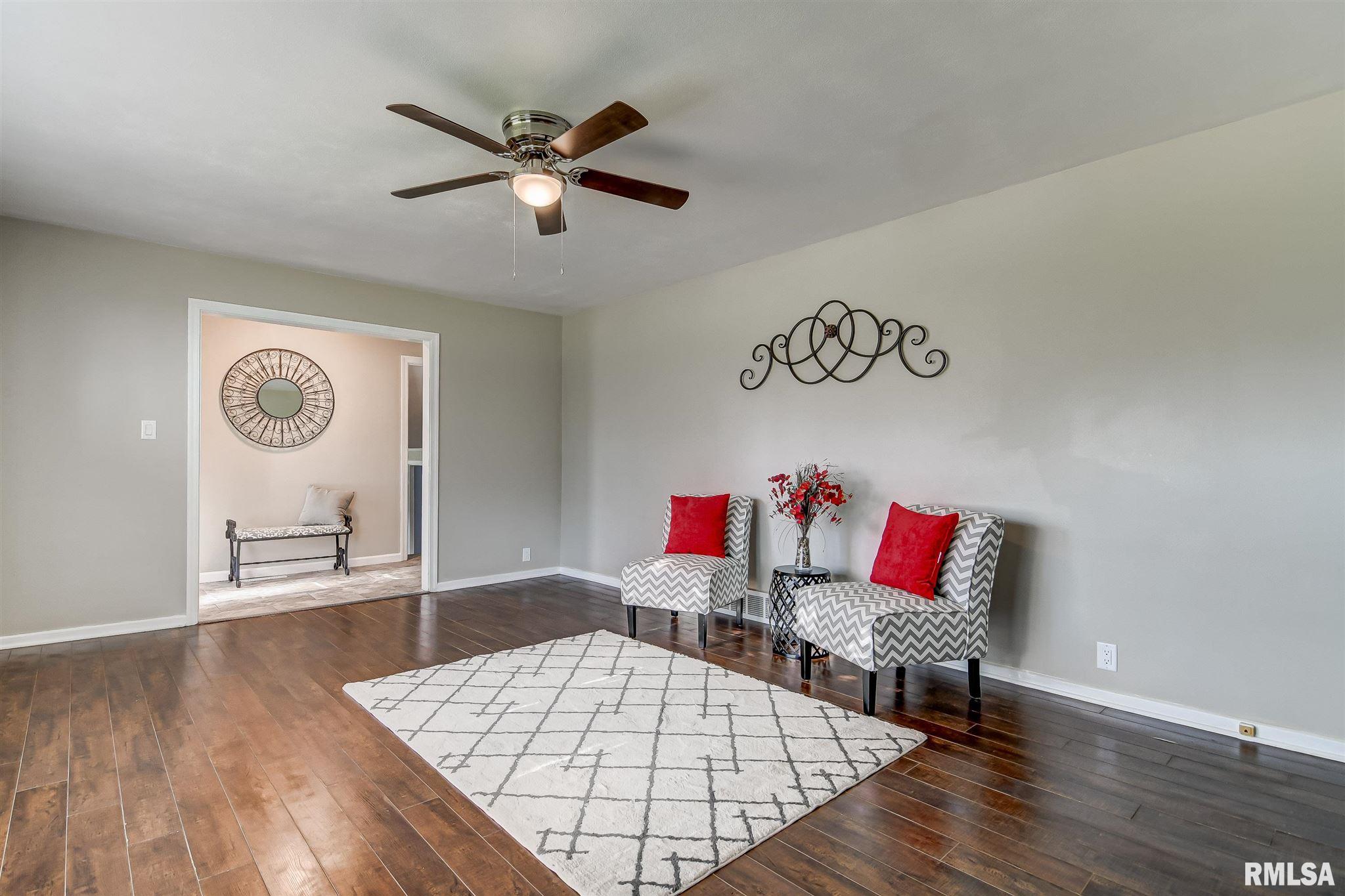 30 Robinhood Lane Springfield, IL 62704 - Photo 4 of 28 Gallery Image 4