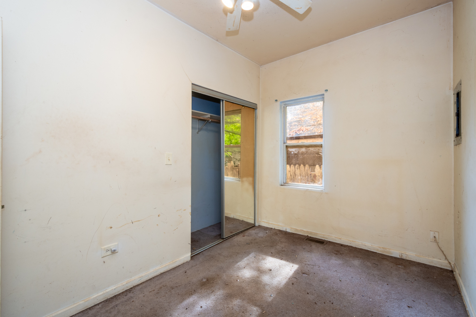38178 1st Avenue Spring Grove, IL 60081 - Photo 11 of 19 a view of an empty room with a window