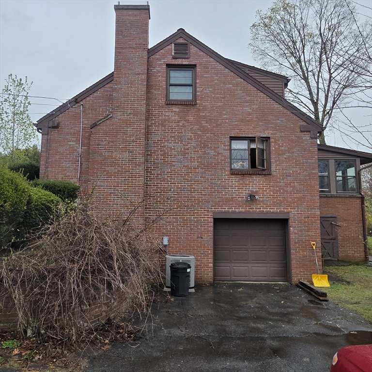 30 Woodcrest Road Springfield, MA 01129 - Photo 4 of 20