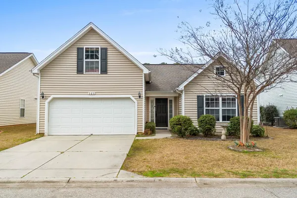 $339,900 | 325 Vesta Drive, Myrtle Beach, SC 29579