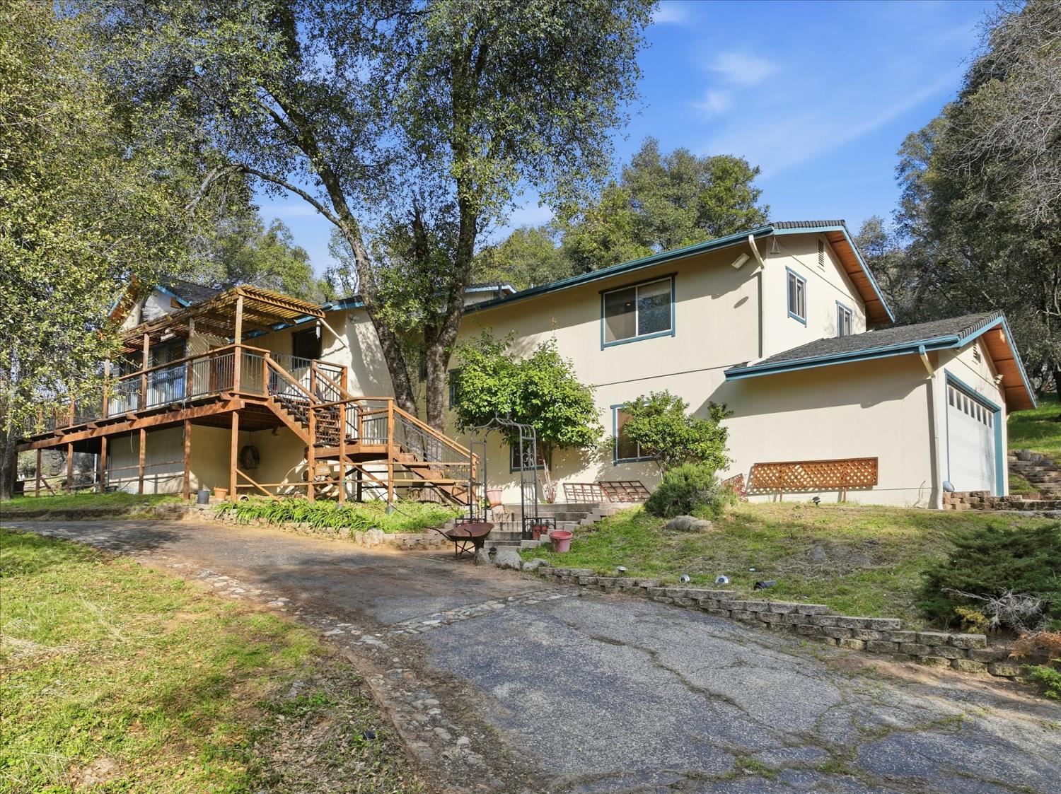 51590 Coyote Ridge Road Oakhurst, CA 93644 - Photo 4 of 49