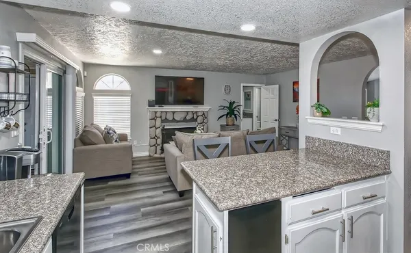 $3,500 | 17859 Yucca Street, Hesperia, CA 92345