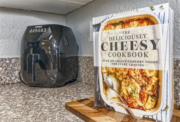 $3,500 | 17859 Yucca Street, Hesperia, CA 92345