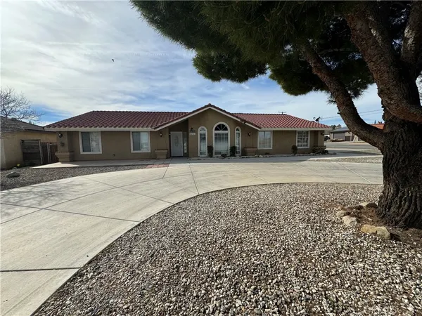 $3,500 | 17859 Yucca Street, Hesperia, CA 92345