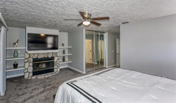 $3,500 | 17859 Yucca Street, Hesperia, CA 92345