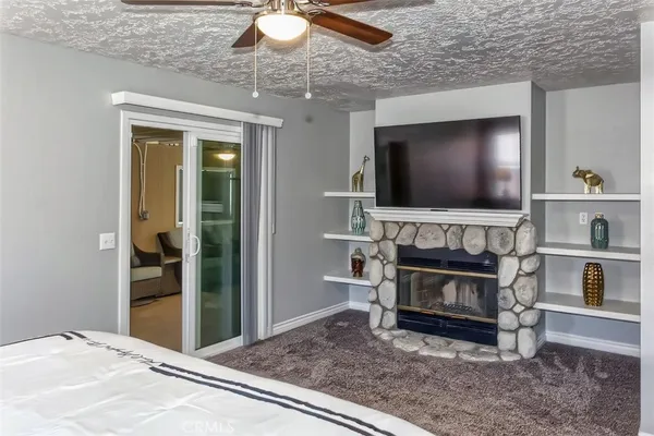 $3,500 | 17859 Yucca Street, Hesperia, CA 92345