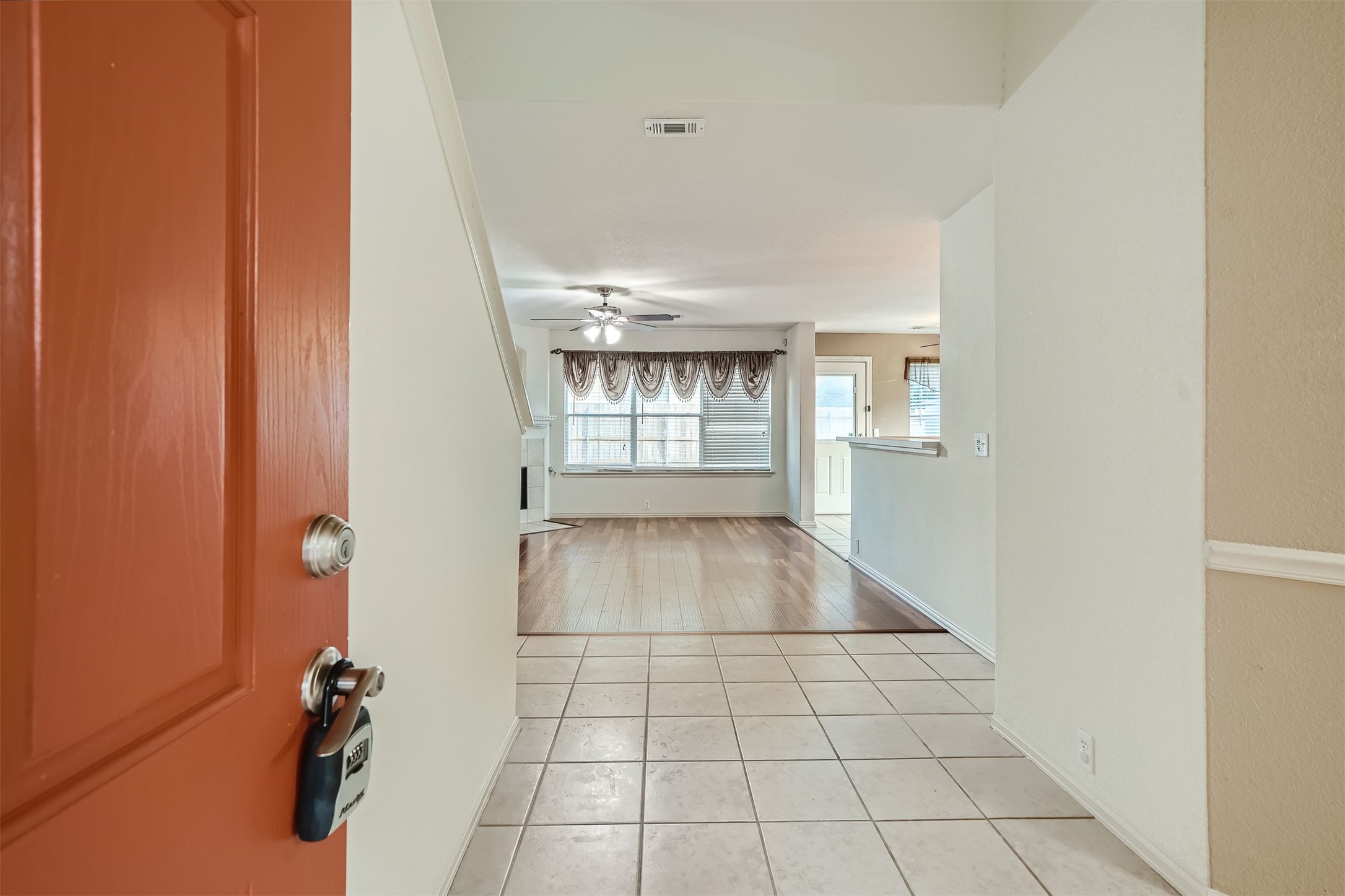 215 Spruce Drive Kyle, TX 78640 - Photo 3 of 23