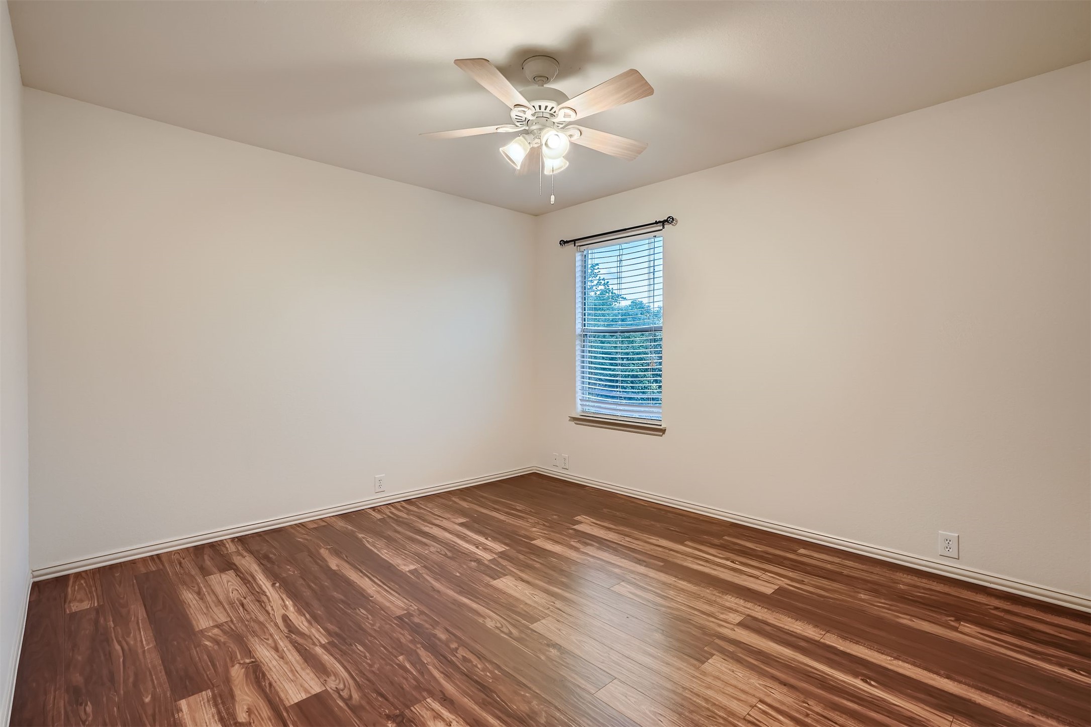 215 Spruce Drive Kyle, TX 78640 - Photo 4 of 23