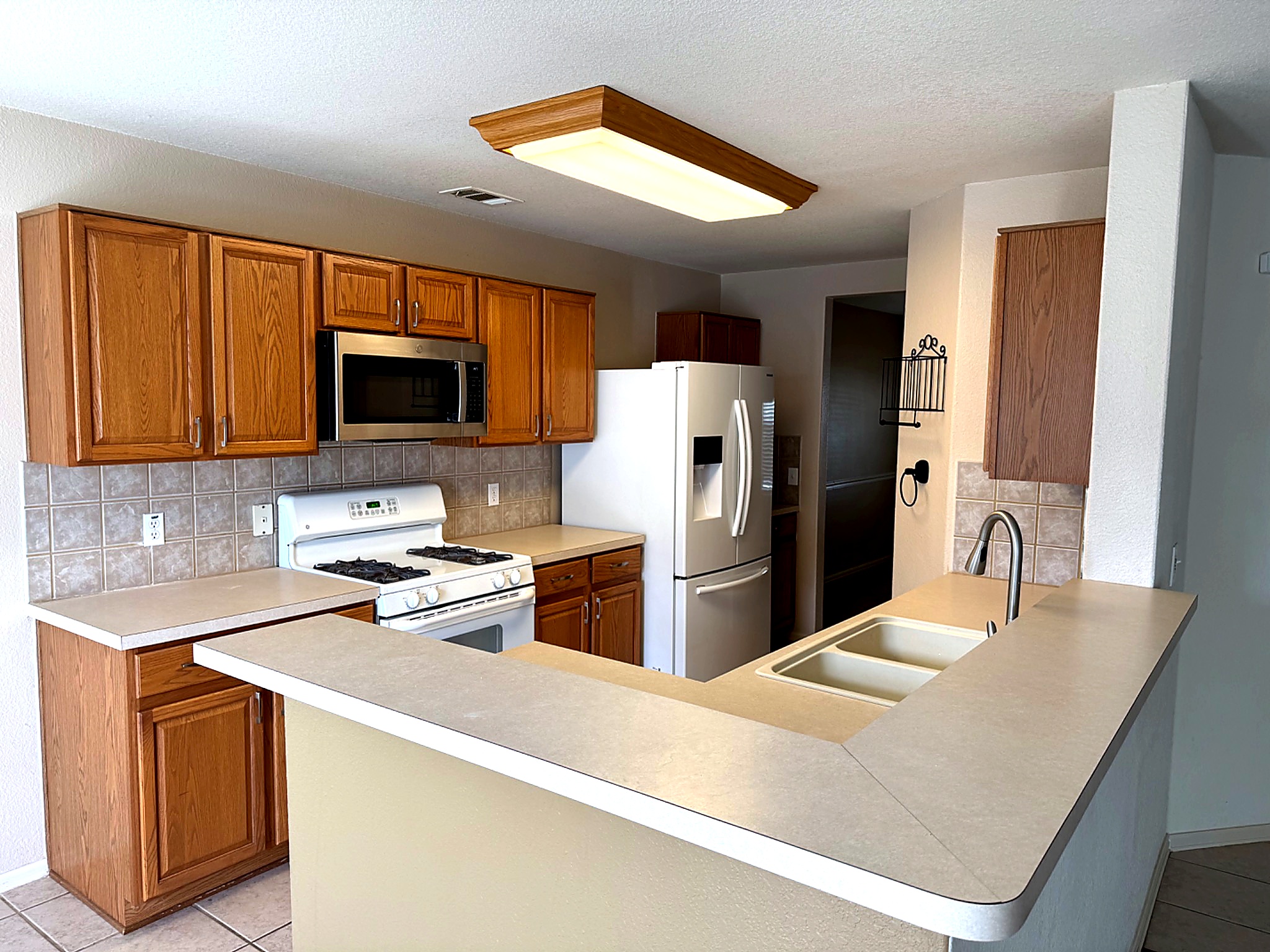 215 Spruce Drive Kyle, TX 78640 - Photo 10 of 23