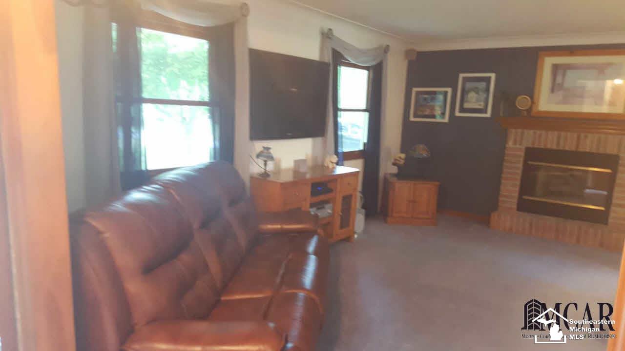 2760 West Erie Road Temperance, MI 48182 - Photo 4 of 34