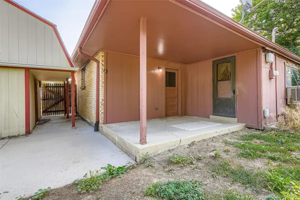 $559,500 | 12576 West 7th Avenue, Lakewood, CO 80401