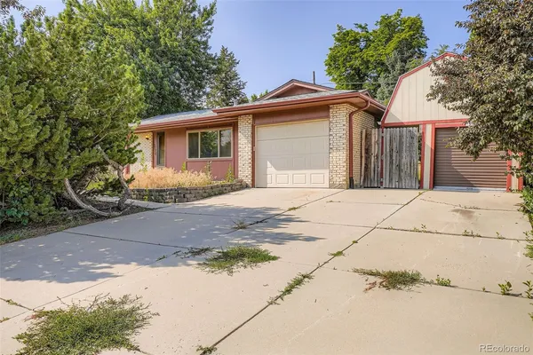 $559,500 | 12576 West 7th Avenue, Lakewood, CO 80401