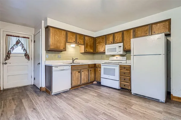 $559,500 | 12576 West 7th Avenue, Lakewood, CO 80401