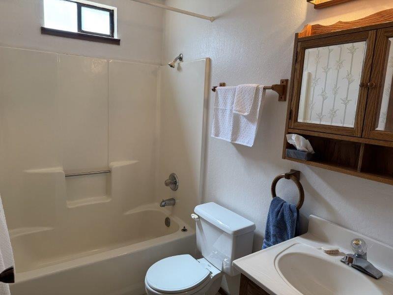 6443 Tustin Road Salinas, CA 93907 - Photo 27 of 34