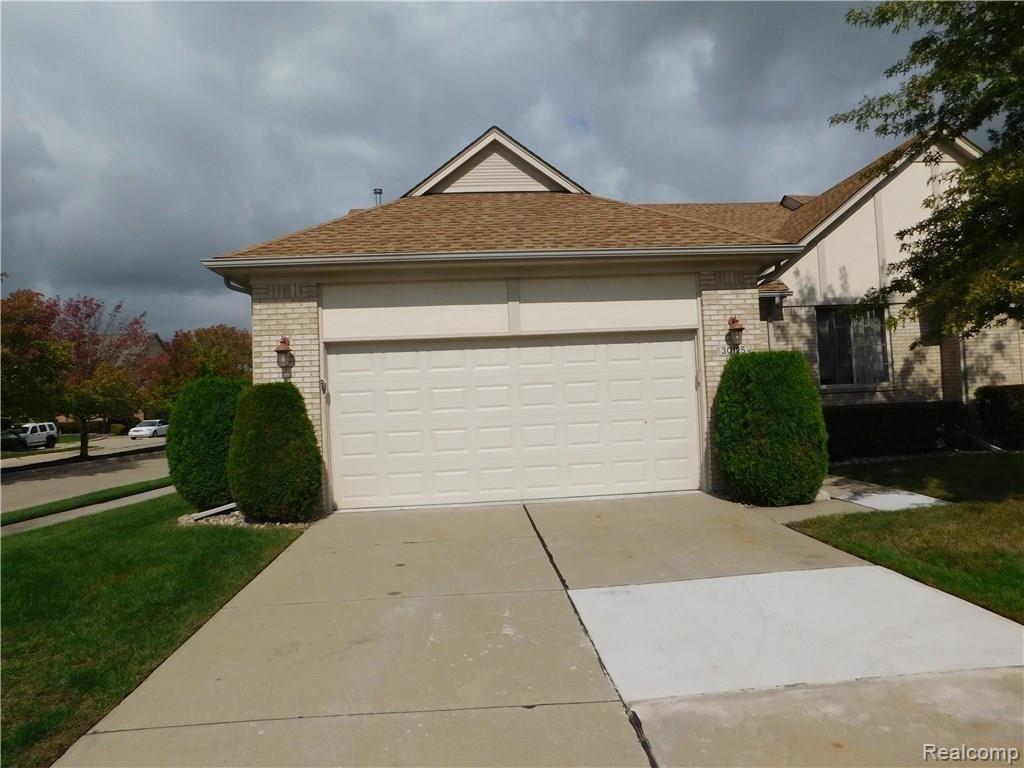 30125 Raintree Circle, Unit 1 Chesterfield, MI 48047 - Photo 2 of 34