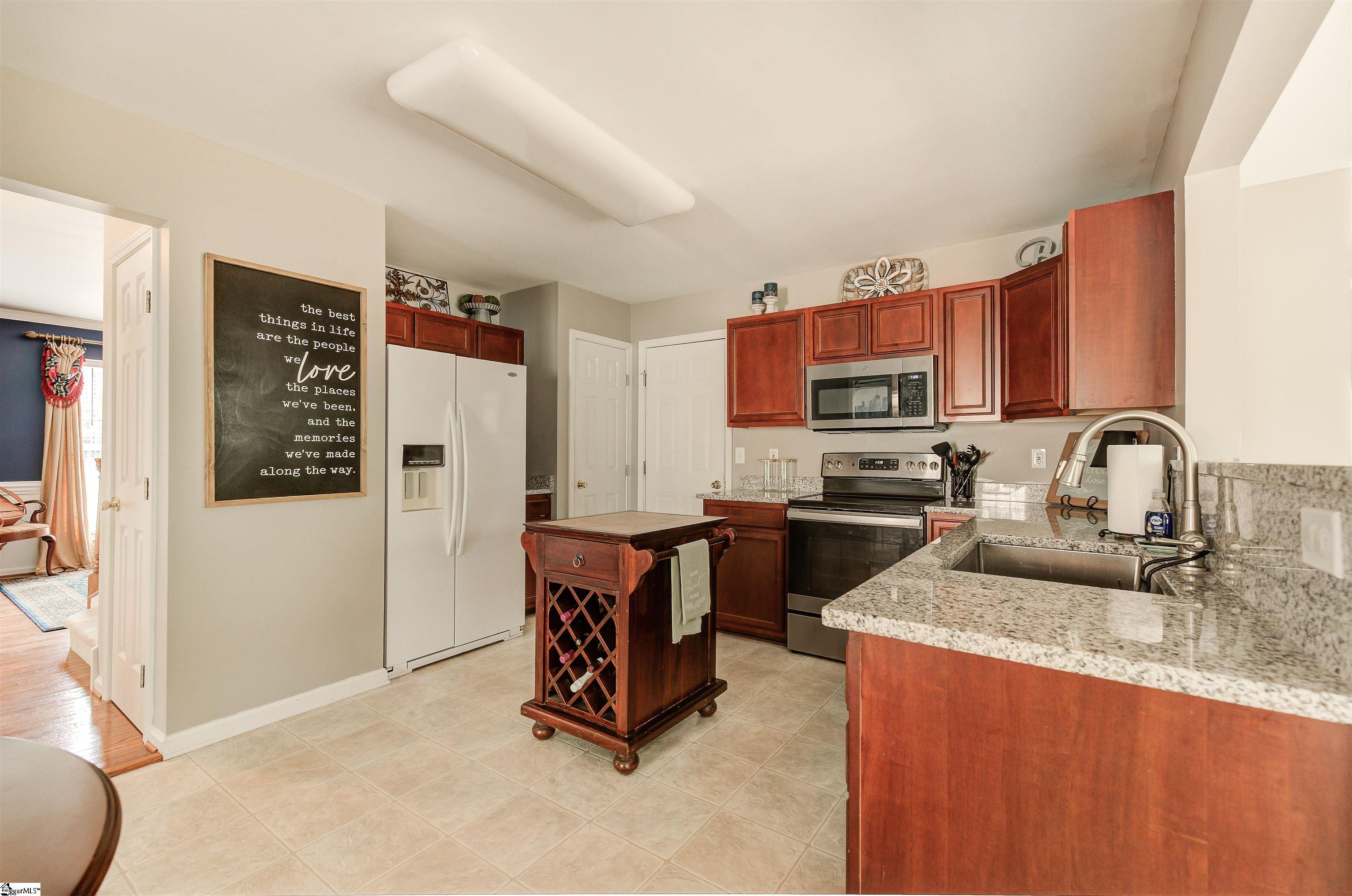 714 Sugar Maple Court Fountain Inn, SC 29644 - Photo 11 of 27 Gallery Image 11