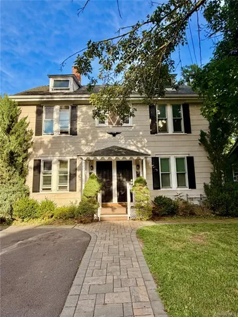 $2,750 | 13-15 Cherry Avenue, Unit 13, Cornwall-on-Hudson, NY 12520