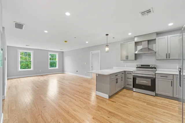 $655,000 | 585 Washington Street, Unit MODEL, Quincy, MA 02169