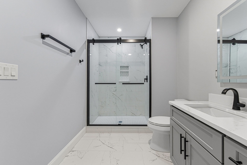 585 Washington Street, Unit MODEL Quincy, MA 02169 - Photo 25 of 35