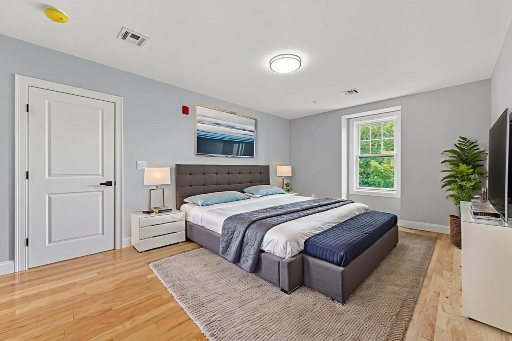 585 Washington Street, Unit MODEL Quincy, MA 02169 - Photo 5 of 35