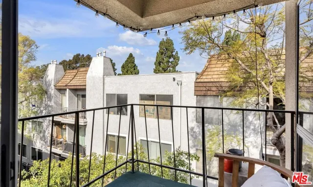 $4,200 | 5845 Doverwood Drive, Unit 302, Culver City, CA 90230