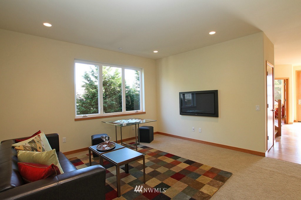 506 North 75th Street Seattle, WA 98103 - Photo 14 of 15 Gallery Image 14