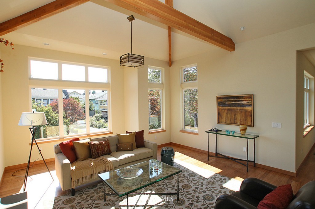 506 North 75th Street Seattle, WA 98103 - Photo 3 of 15 Gallery Image 3
